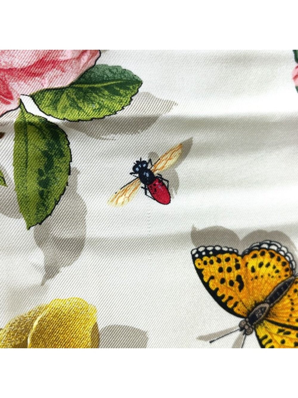 Gucci Scarf Flora Line Silk Beige - Picture 6 of 9